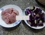 茄子炒大排的做法图解1