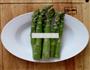 青炒芦笋的做法图解1