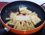 春笋炒腊肠的做法图解5