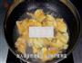 猪肝鸭蛋汤的做法图解3