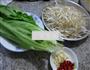 油麦菜炒绿豆芽的做法图解1