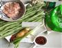 肉末干煸四季豆的做法图解1