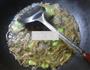 笋干菜蚕豆汤的做法图解4