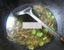 笋干菜蚕豆汤的做法图解7