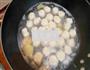 松茸鱼圆汤的做法图解4