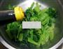 凉拌腰果菠菜的做法图解7