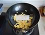 蚕豆炒蛋的做法图解3