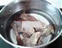 鸭架萝卜汤的做法图解3