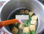 茼蒿油豆腐龙骨汤的做法步骤8