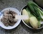 青菜土豆龙骨汤的做法图解1