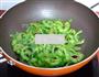 豆豉炒苦瓜的做法图解6