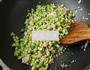 榨菜肉末炒四季豆的做法图解4