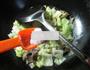 榨菜丝牛肉炒圆白菜的做法图解6