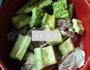 毛豆苦瓜汤的做法图解3