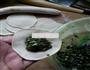 烫面荠菜煎饺的做法图解10