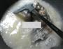 花菜鱼头汤的做法图解5