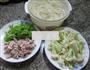 尖椒猪肉花菜炒面的做法图解1