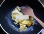 蒲公英炒鸡蛋的做法图解3
