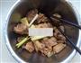 笋干啤酒鸭的做法图解7