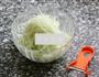 柠香西瓜皮丝儿的做法图解2