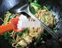 猪肉鸡蛋菠菜炒面的做法图解9