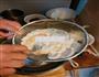汆乌鱼丸的做法图解4