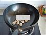 莲子豌豆炒虾仁的做法图解6