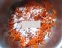 粉蒸胡萝卜丝的做法图解5