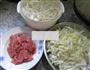 里脊肉白菜炒面的做法图解1