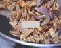萝卜干炒腊肉的做法图解5