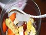 胡萝卜玉米排骨汤的做法图解11