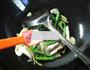 榨菜丝秀珍菇梅豆的做法图解5