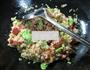 香肠蚕豆炒饭的做法图解8