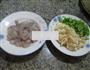 尖椒虾仁炒莲藕的做法图解1