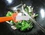 咸肉千张炒西兰花的做法图解6