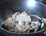 榛蘑三黄鸡煲汤的做法图解5