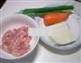 胡萝卜鲜肉小馄饨的做法图解1