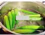 蒜蓉秋葵的做法图解1