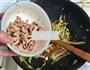 尖椒白玉菇炒肉的做法图解12