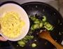 黄瓜木耳炒蛋的做法图解8
