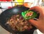 罐焖牛肉的做法图解6