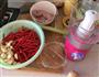 猪肉辣椒酱的做法图解1