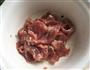 青蒜炒肉片的做法图解2