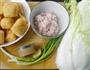 油豆腐炖白菜的做法图解1