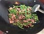 菜豆炒熏肉的做法图解10