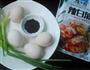 泡菜鸡蛋卷的做法图解1
