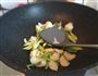 百合芦笋炒虾仁的做法图解10
