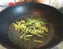 百合芦笋炒虾仁的做法图解3