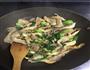 烧蘑菇菜心的做法图解9