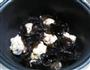 豆结黑木耳焖鸡翅根的做法图解2